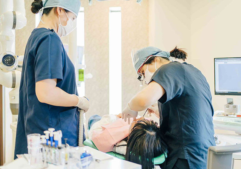 女性歯科医師・出産経験のあるスタッフによるきめ細やかな診療